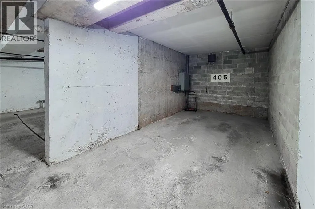 28 ROBINSON Street N Unit# 405 #405