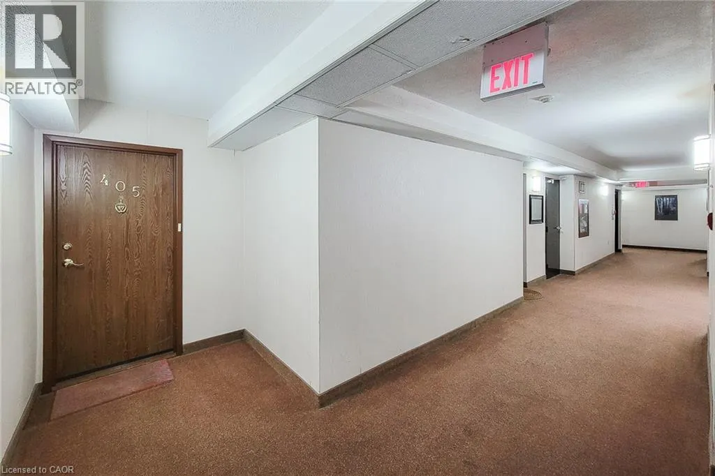 28 ROBINSON Street N Unit# 405 #405