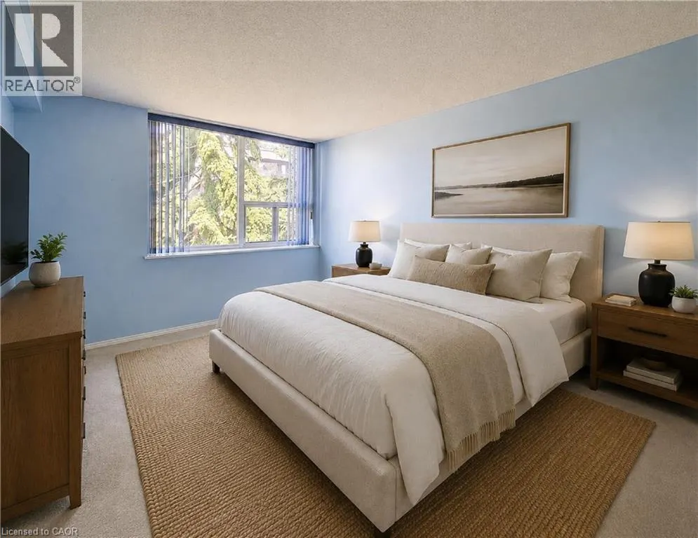 28 ROBINSON Street N Unit# 405 #405