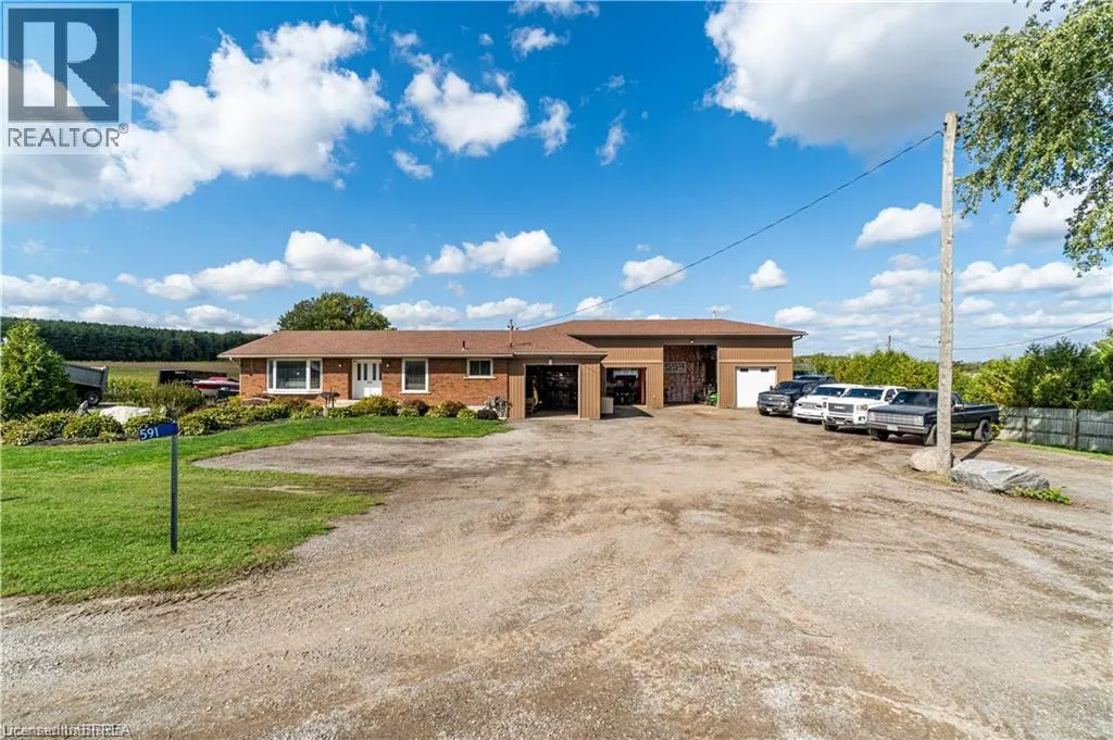 591 GOVERNORS Road E