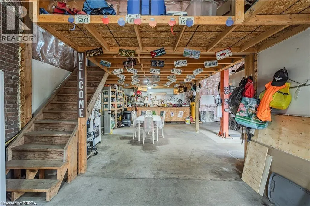 591 GOVERNORS Road E