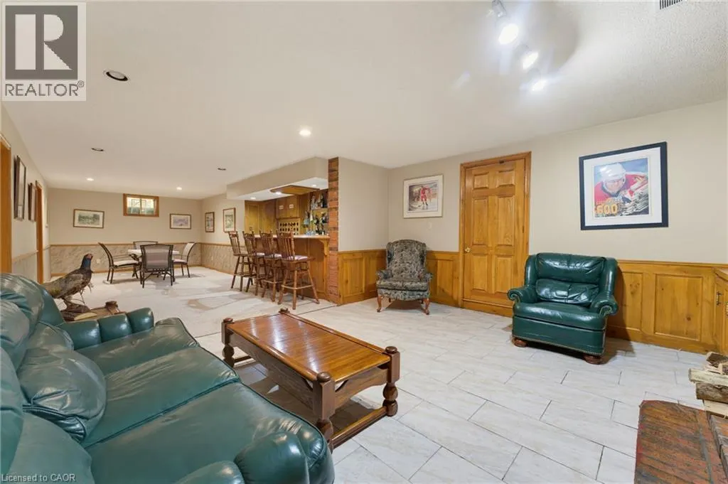 348 SHAVER Road