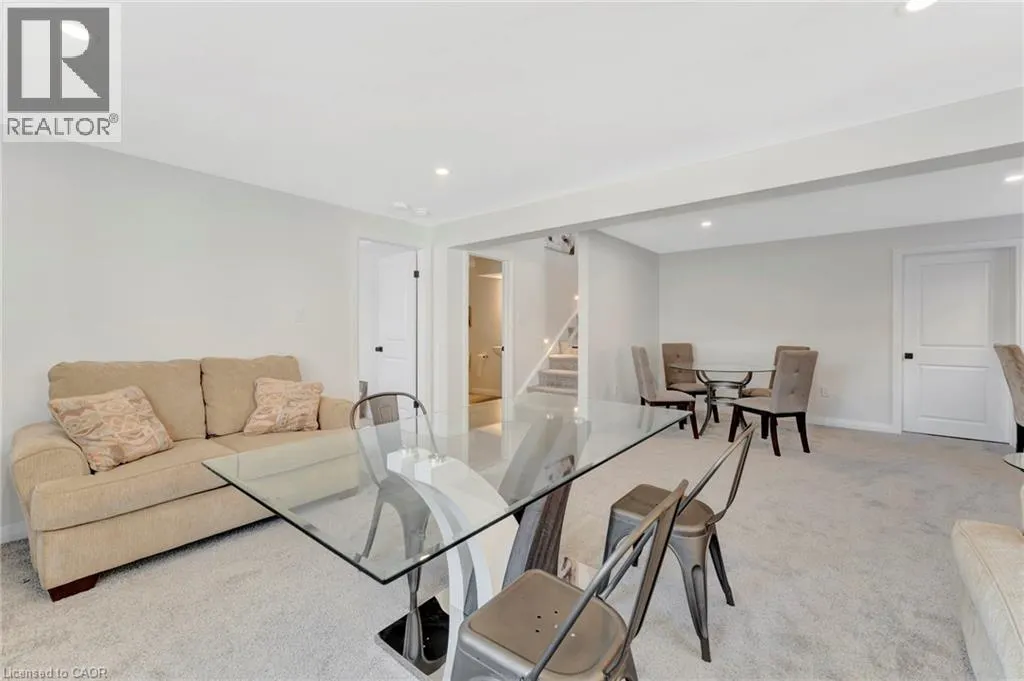58 ROBINS Place