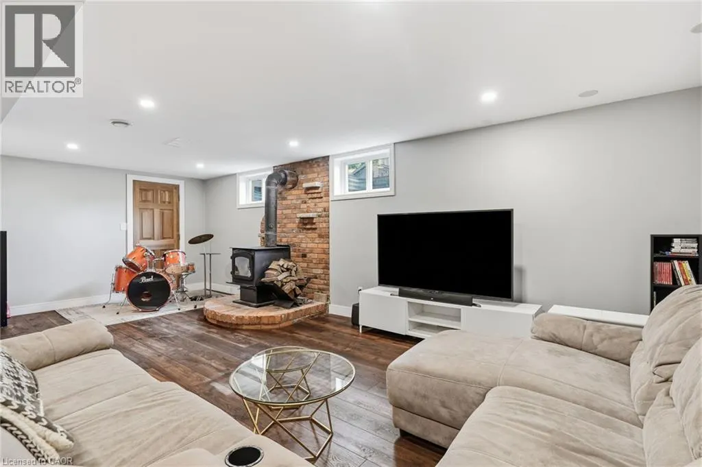 670 THOMPSON Road