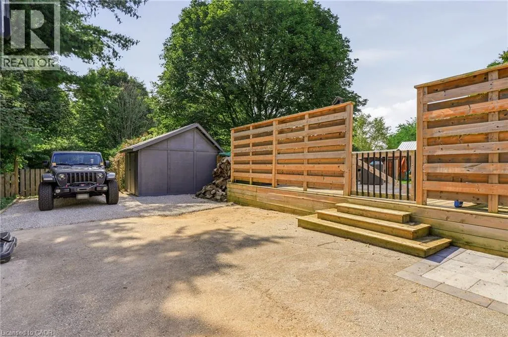 670 THOMPSON Road