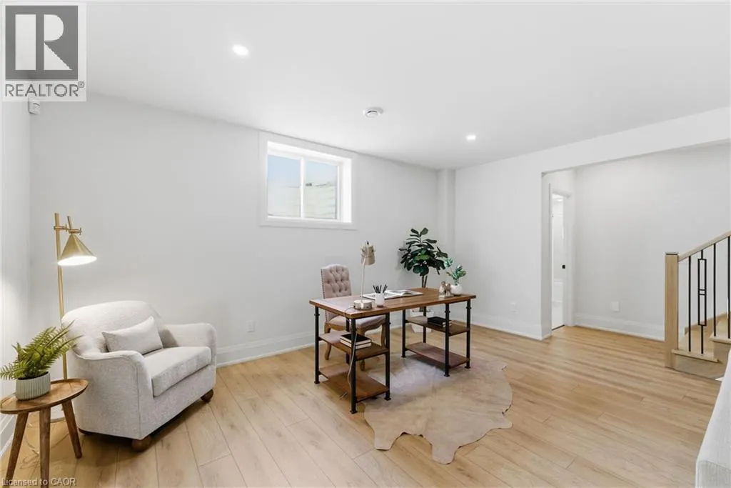 15 OAKLEY Drive