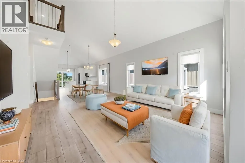 744 NELSON Street W Unit# 10 #10