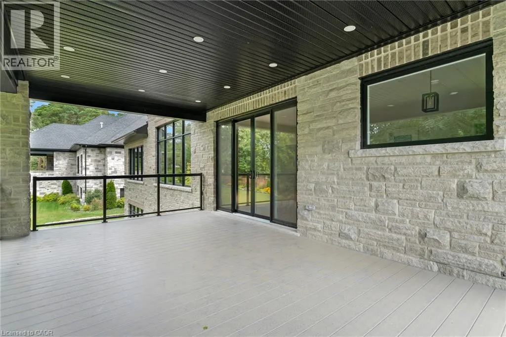 62 RIVER RUN Place