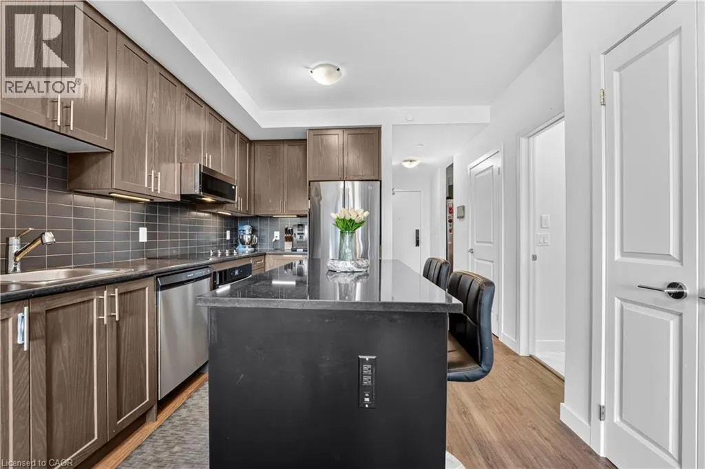 461 GREEN Road Unit# 205 #205