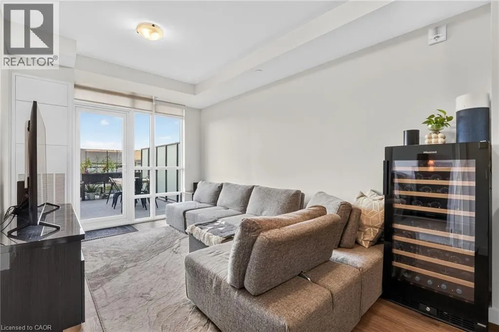 461 GREEN Road Unit# 205 #205