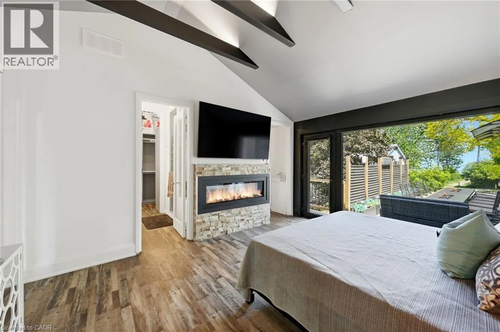 36 LAKEVIEW Drive