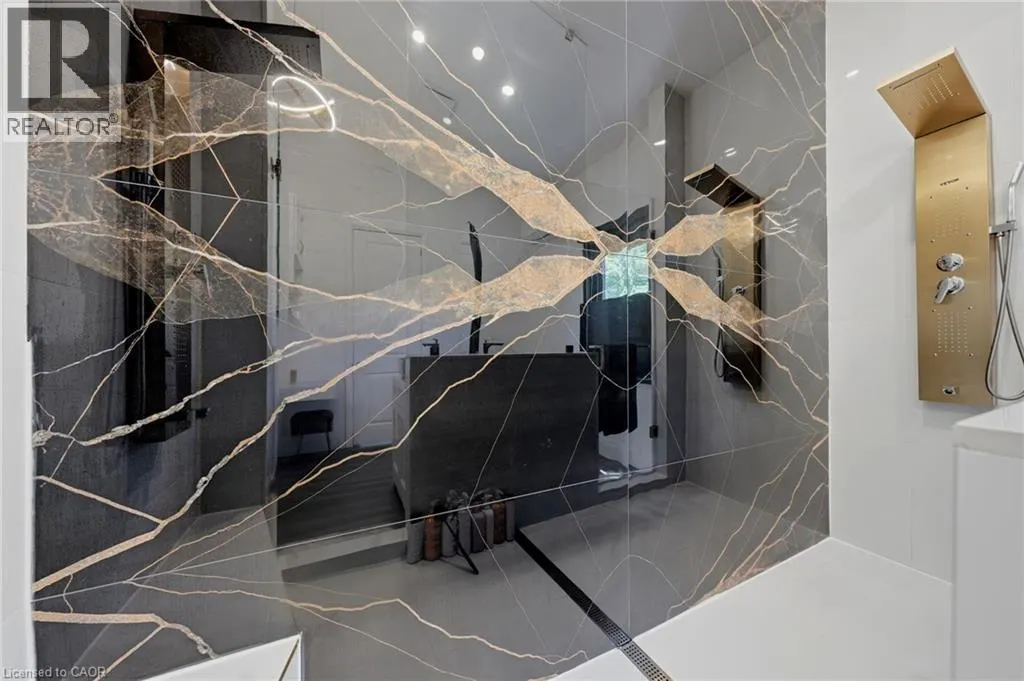 36 LAKEVIEW Drive