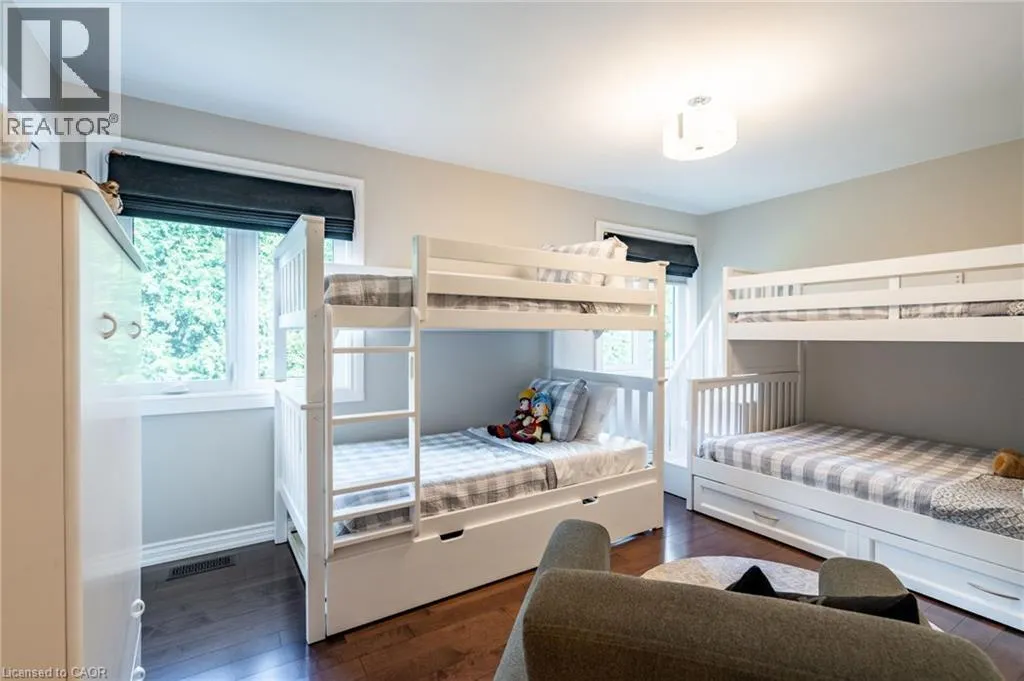 45 PEPPERTREE Crescent