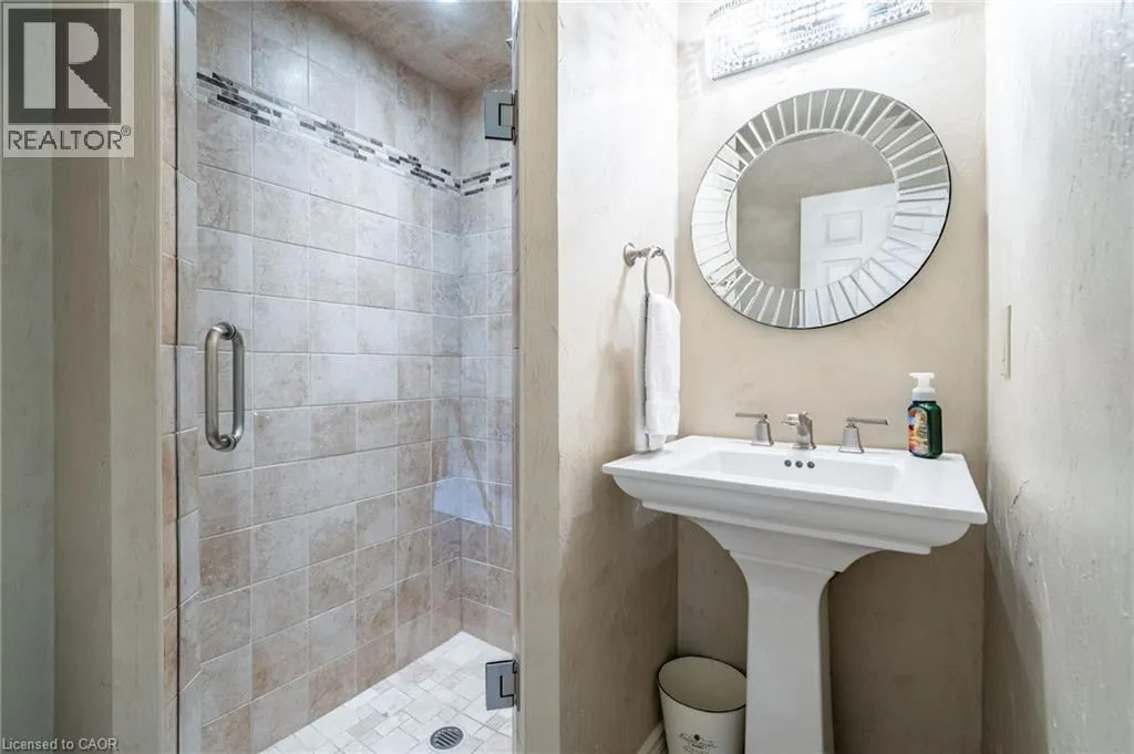 45 PEPPERTREE Crescent