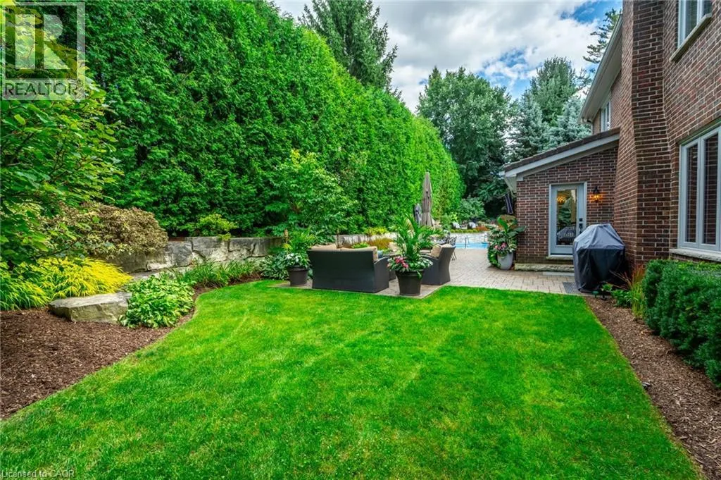 45 PEPPERTREE Crescent