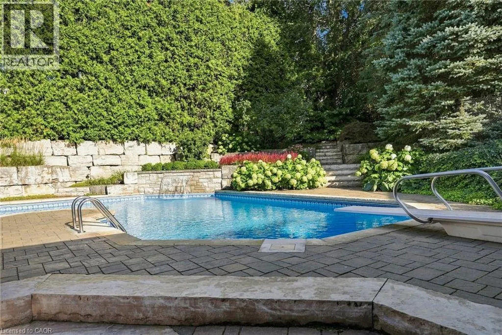 45 PEPPERTREE Crescent