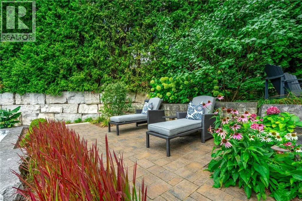 45 PEPPERTREE Crescent