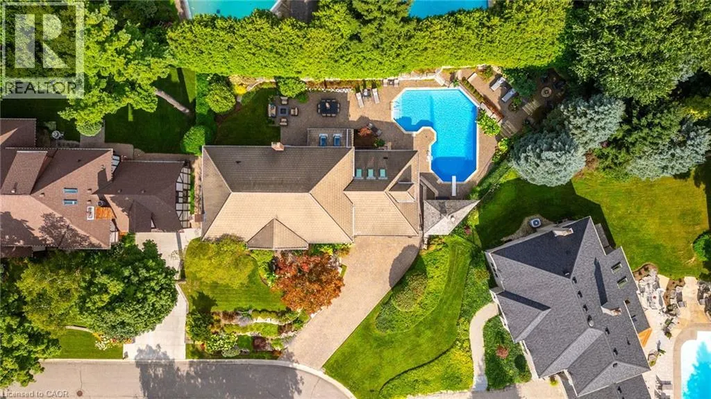 45 PEPPERTREE Crescent