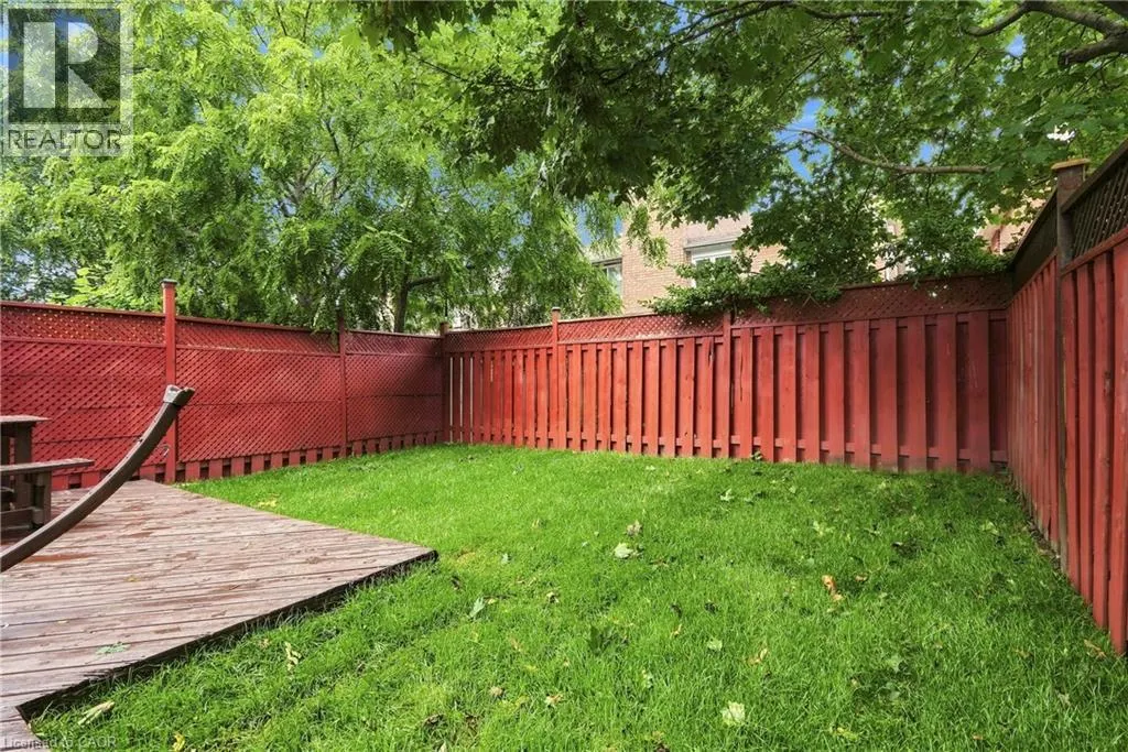 11 WAKEFIELD Lane