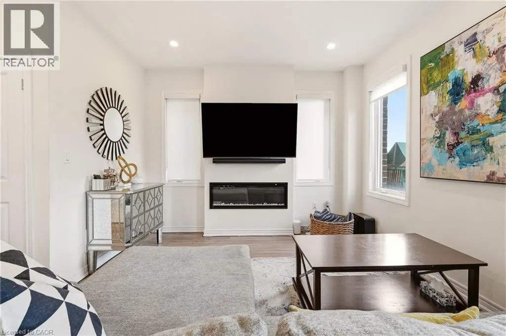 67 PINOT Crescent