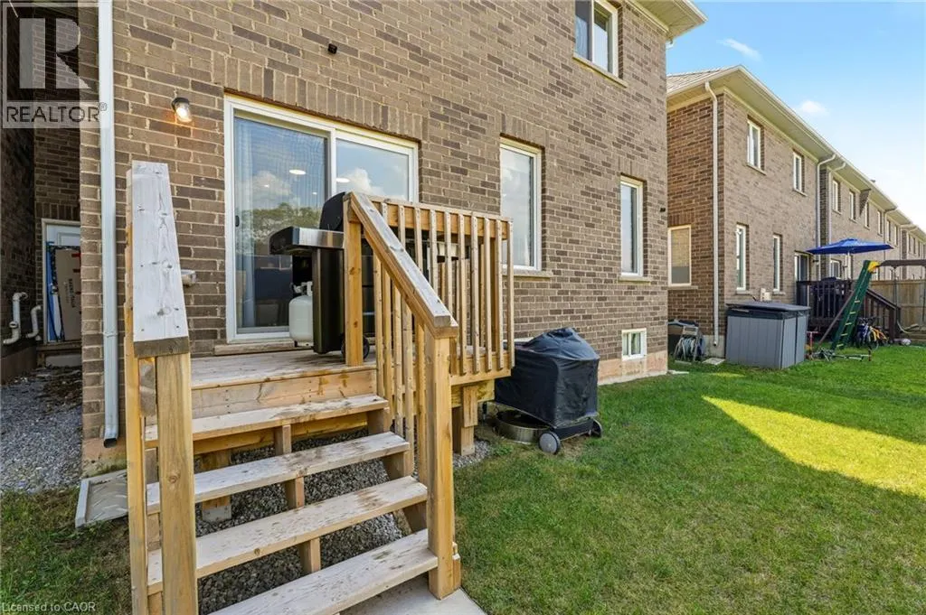 67 PINOT Crescent