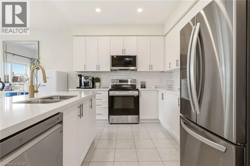67 PINOT Crescent