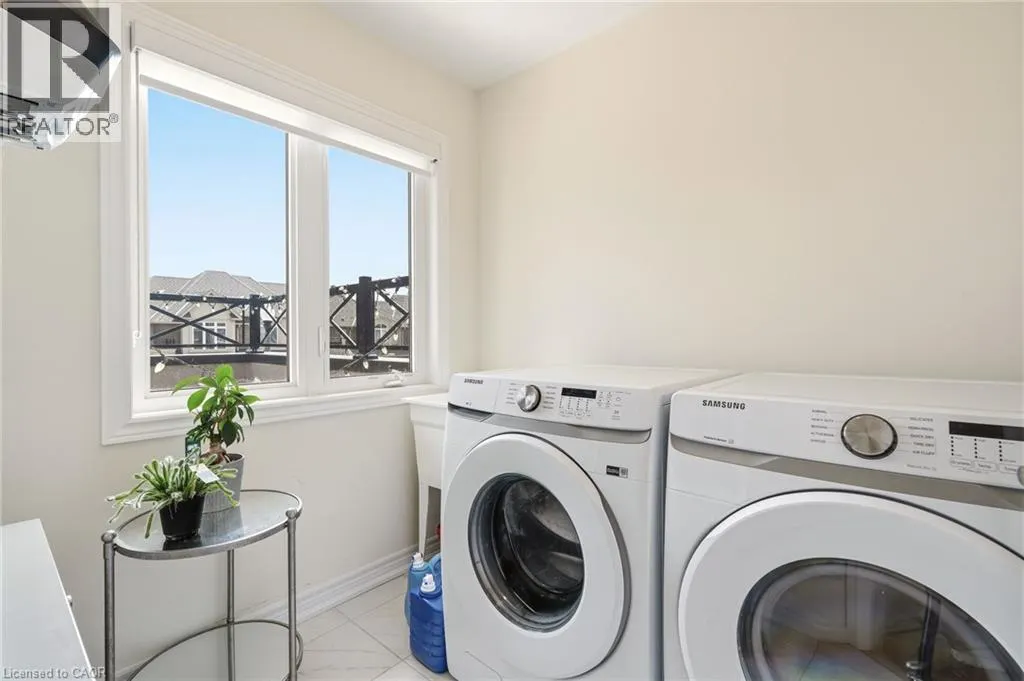 67 PINOT Crescent