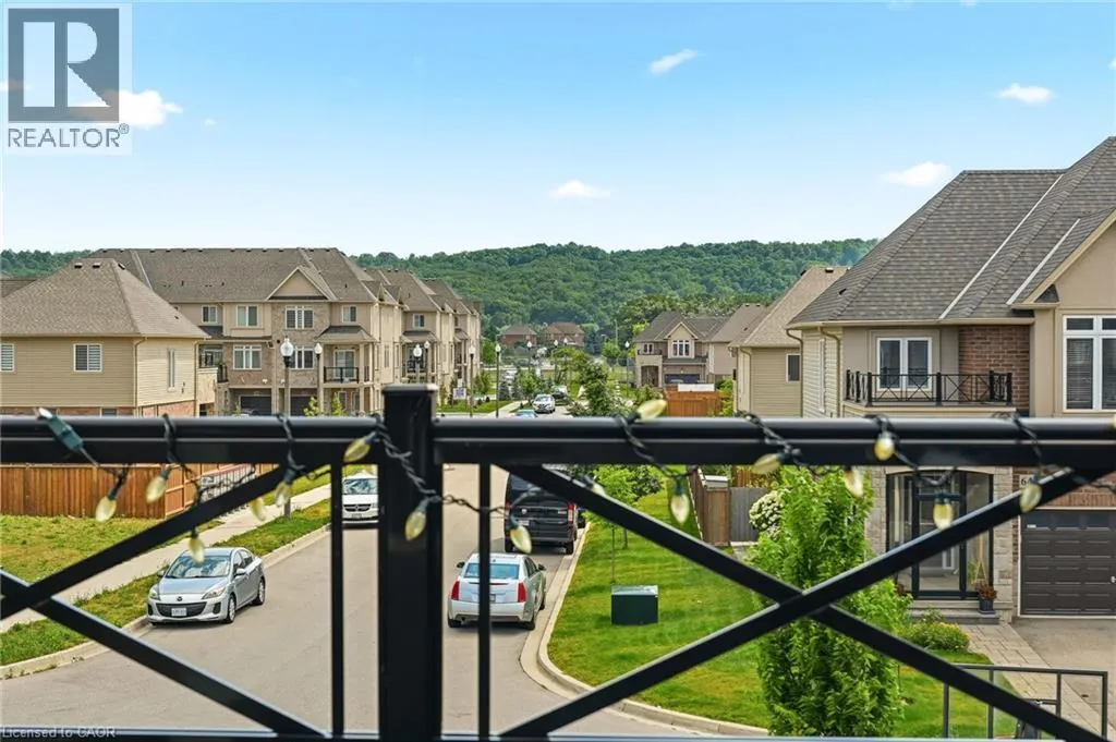 67 PINOT Crescent