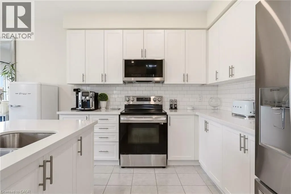 67 PINOT Crescent