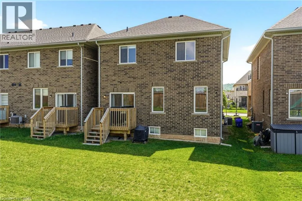 67 PINOT Crescent
