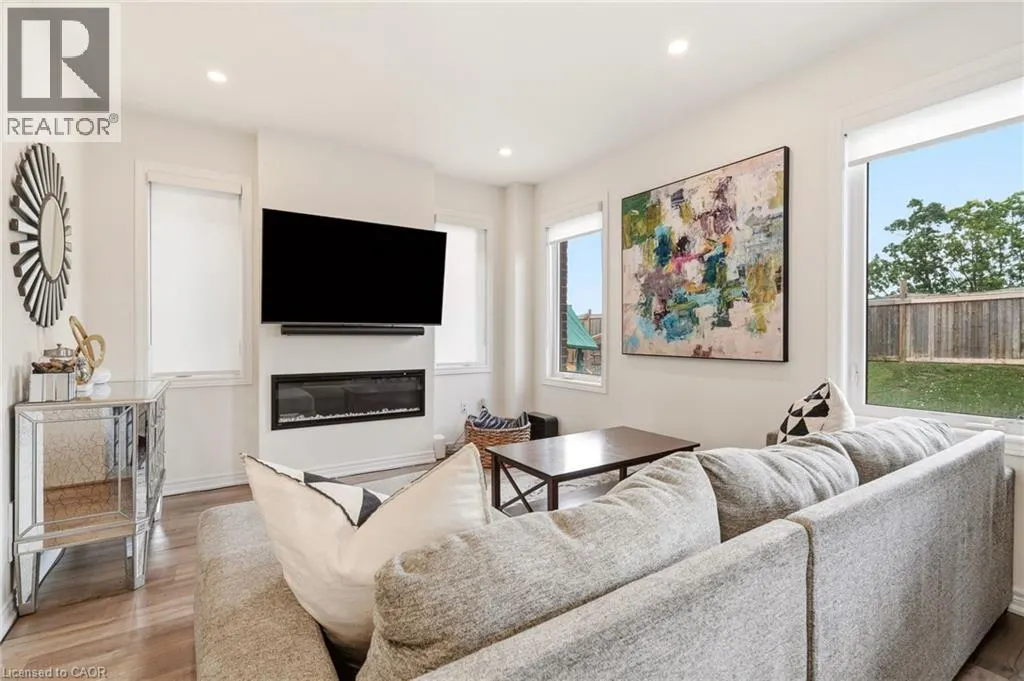 67 PINOT Crescent