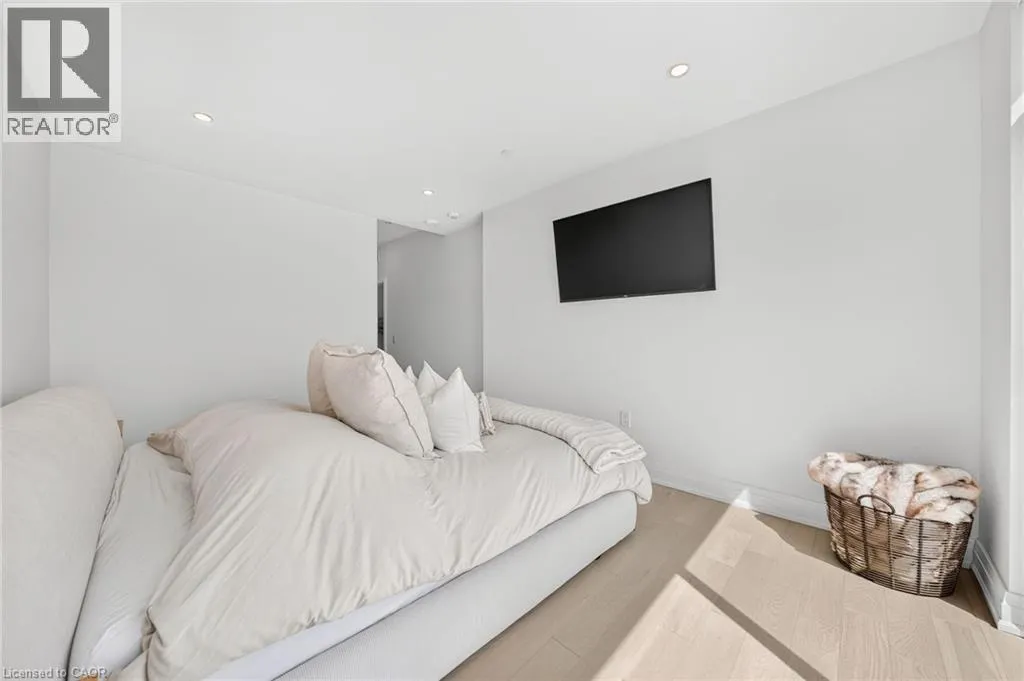 71 WYNDHAM Street S Unit# 601 #601
