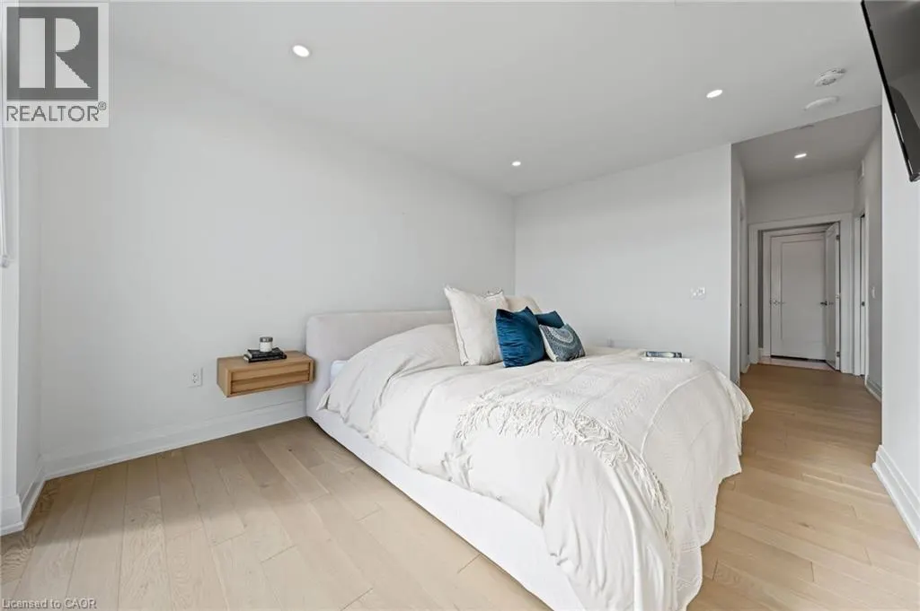 71 WYNDHAM Street S Unit# 601 #601