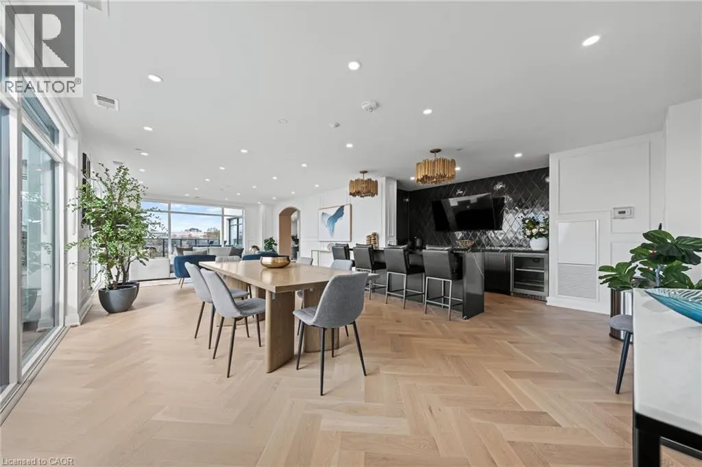 71 WYNDHAM Street S Unit# 601 #601