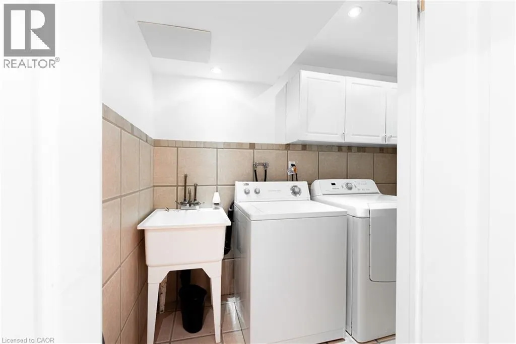 119 SUMMERS Drive Unit# Room E #Room E