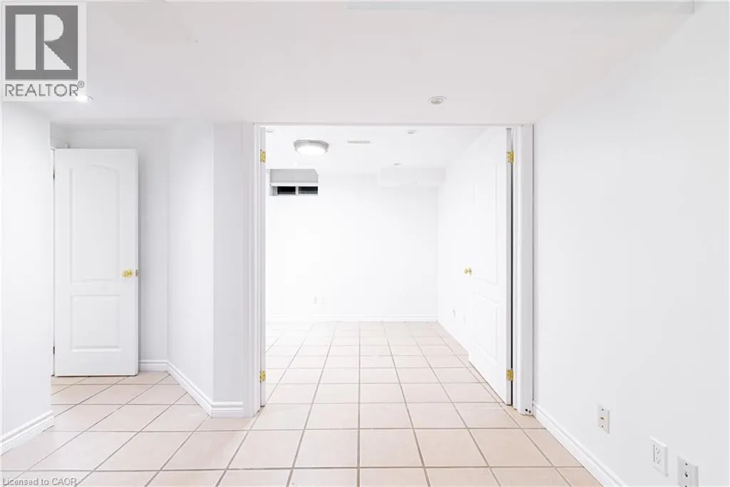 119 SUMMERS Drive Unit# Room E #Room E