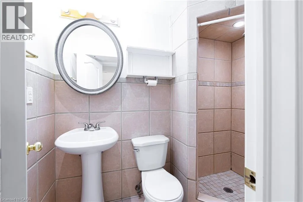 119 SUMMERS Drive Unit# Room E #Room E