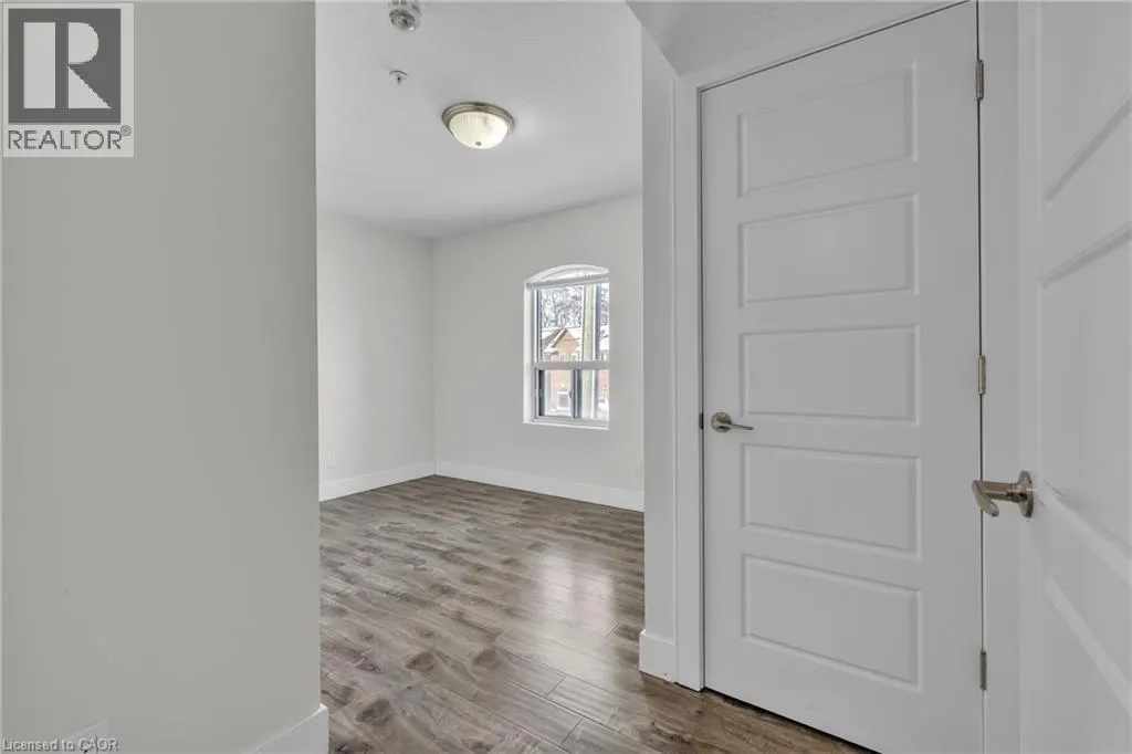 34 BROCK Street Unit# 201 #201