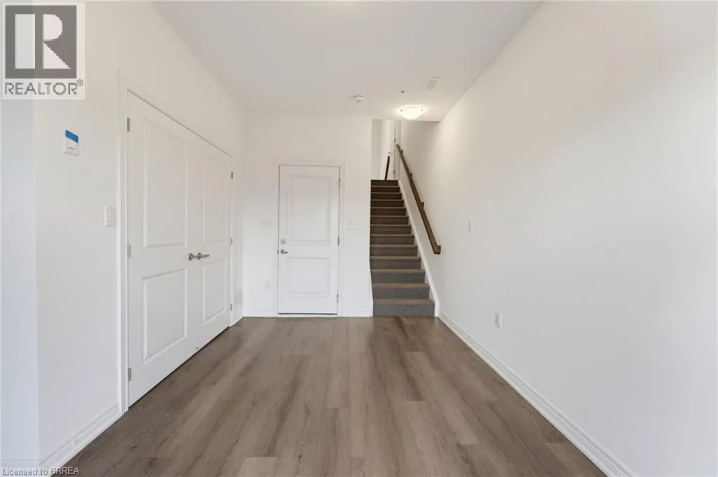 120 COURT Drive Unit# 50 #50