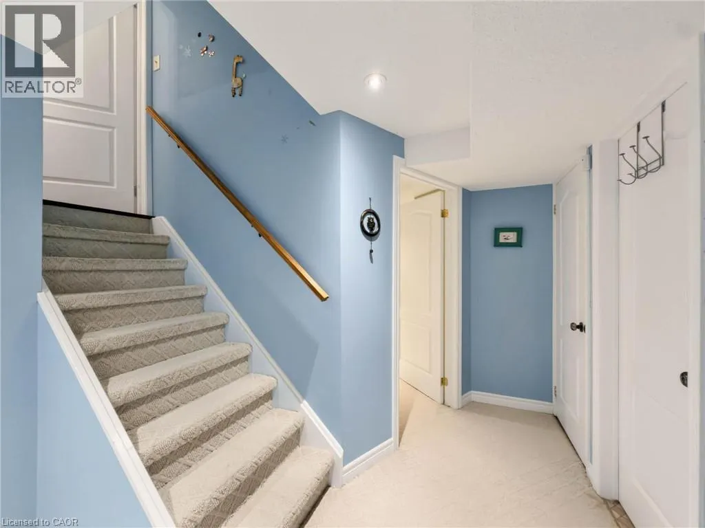 1396 THORNCREST Crescent
