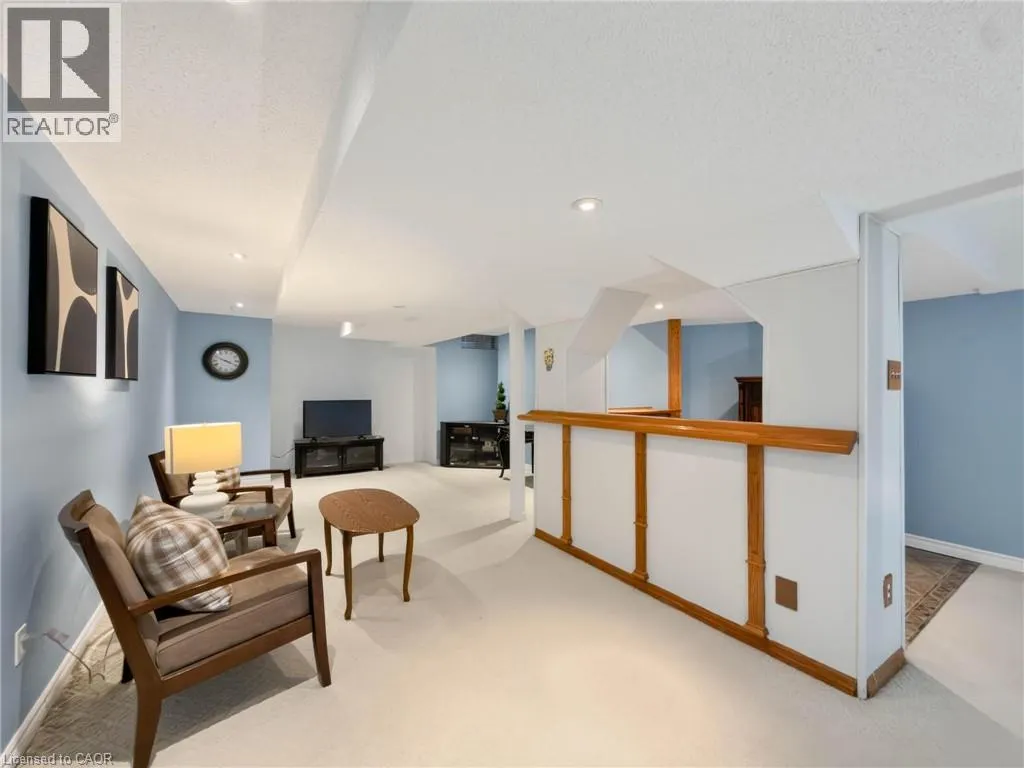 1396 THORNCREST Crescent