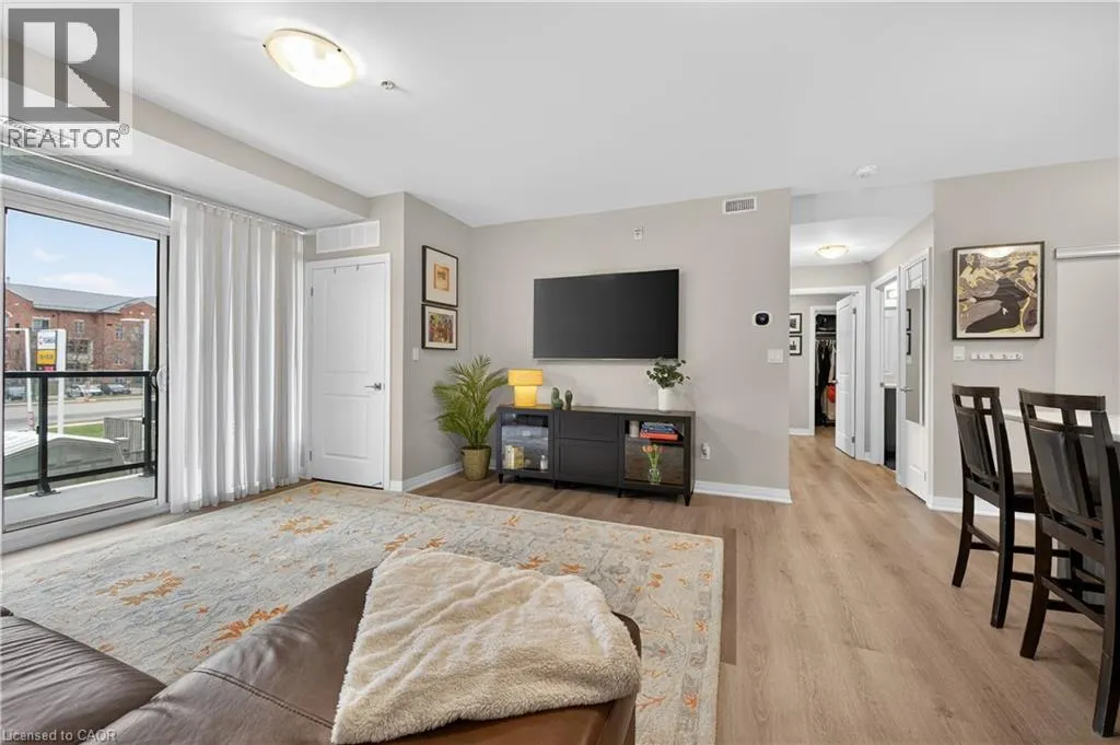5 HAMILTON Street N Unit# 209 #209