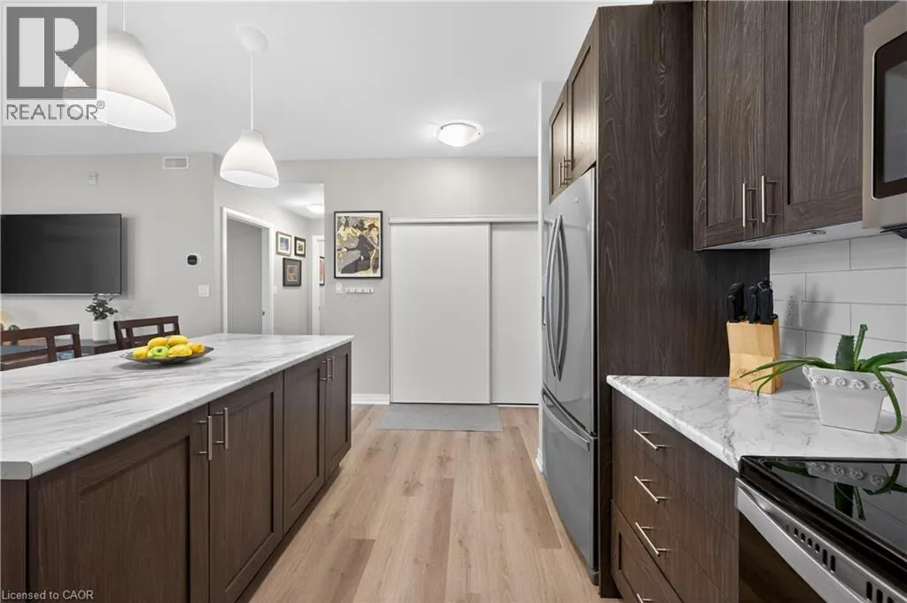 5 HAMILTON Street N Unit# 209 #209