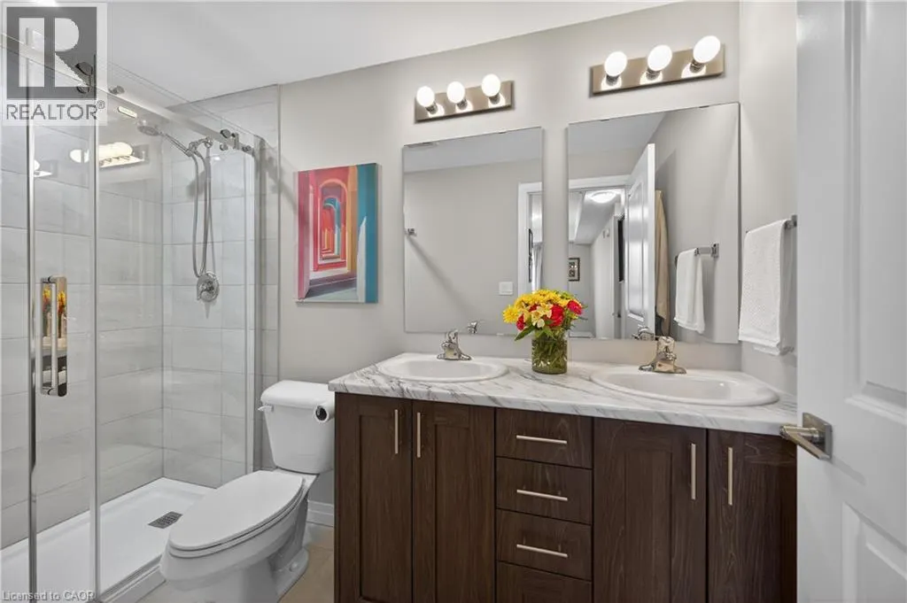 5 HAMILTON Street N Unit# 209 #209