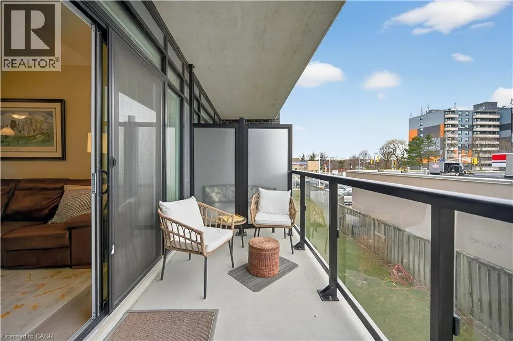 5 HAMILTON Street N Unit# 209 #209
