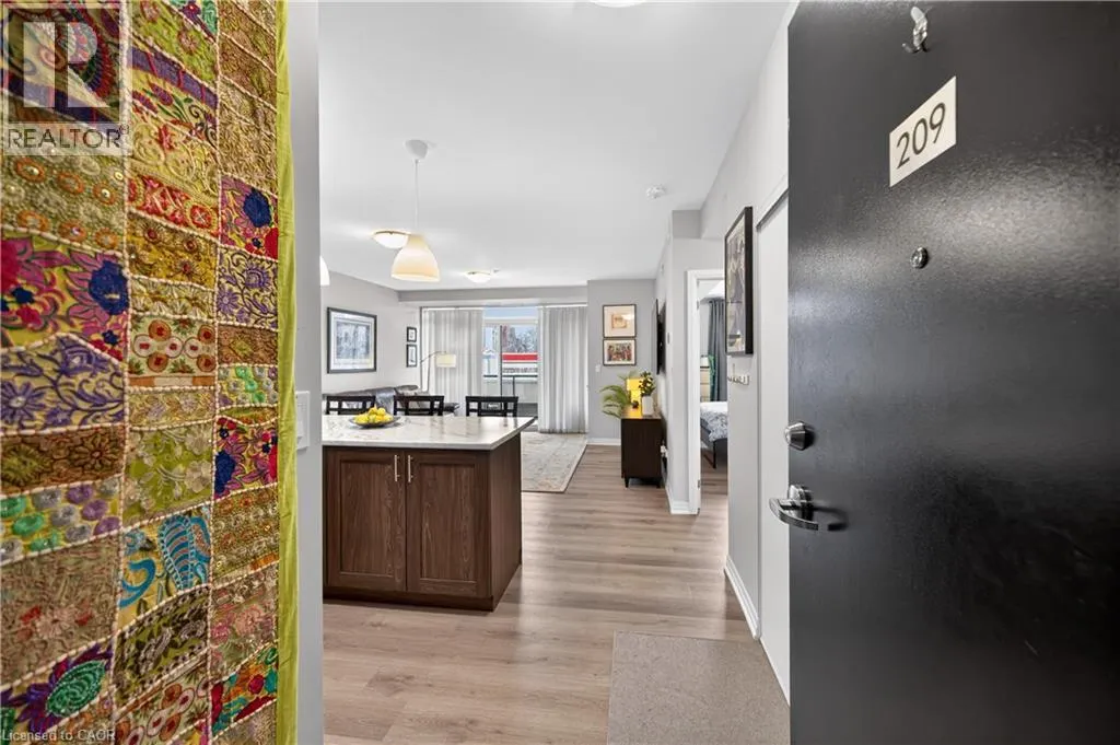 5 HAMILTON Street N Unit# 209 #209