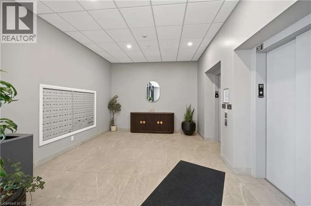 5 HAMILTON Street N Unit# 209 #209