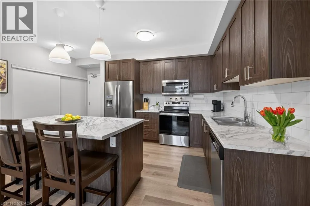 5 HAMILTON Street N Unit# 209 #209