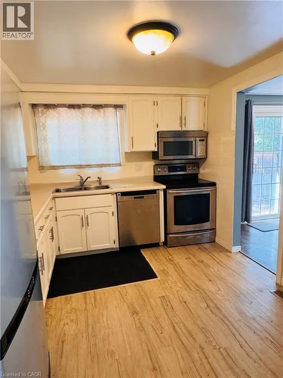 345 IMPERIAL Road S