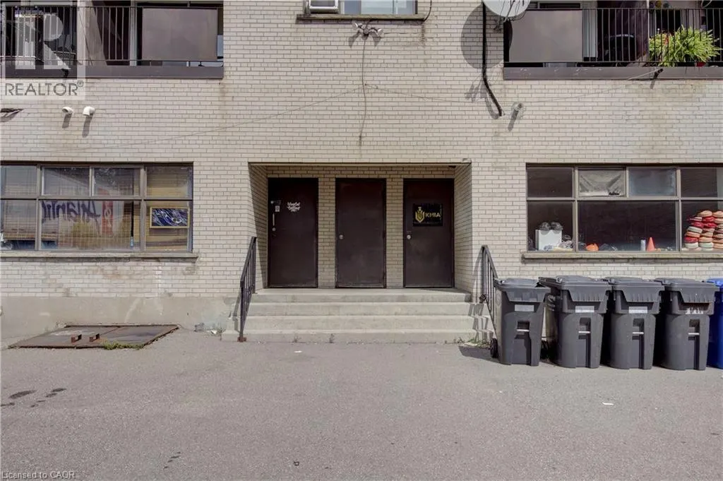 492 KERR Street
